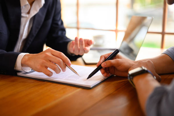 nottary signing documents
